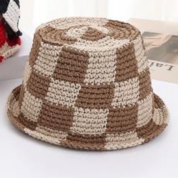 Crochet bucket hat - Picture 2 of 7